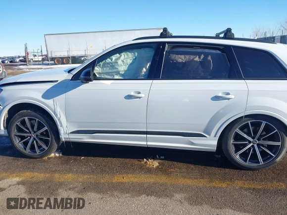 2020 Audi SQ7 z VIN WA1VWAF73LD010561, wystawiony jako IAAI lot #41344764 z przebiegiem Nie podano mil oraz . Historia ofert i sprzedaży dostępna na DreamBid. Obrazek 14.