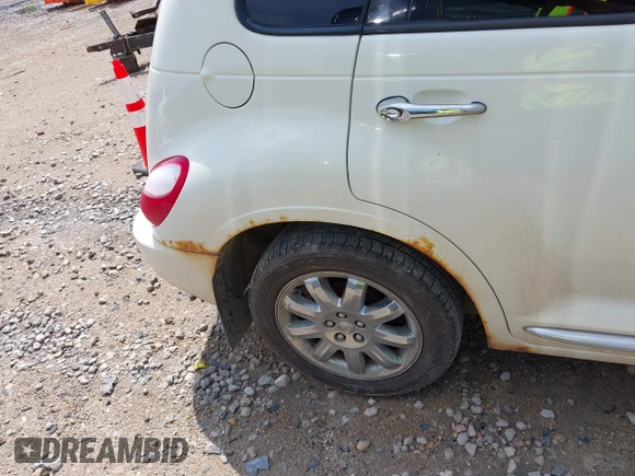2008 Chrysler PT Cruiser с VIN 3A8FY48B18T157253, выставлен на аукционе IAAI как лот 42681445 с пробегом 101 843 миль миль и . История ставок и продаж доступна на DreamBid. Изображение 13.