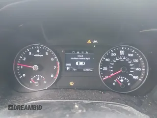 2020 Kia Forte LXS z VIN 3KPF24AD6LE170744, wystawiony jako IAAI lot #42294747 z przebiegiem 67 854 mil mil oraz . Historia ofert i sprzedaży dostępna na DreamBid. Obrazek 7.