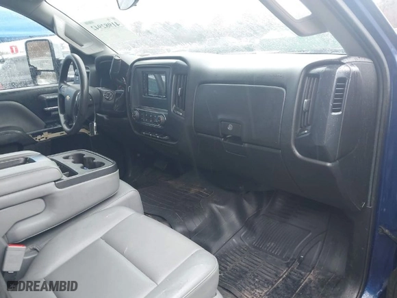 2015 Chevrolet Silverado 2500HD Work Truck with VIN 1GC1CUEG4FF120463, listed as a IAAI auction lot 41982942 with 110,604 mi miles. Bid and sale history available at carsss.com. Image 5.