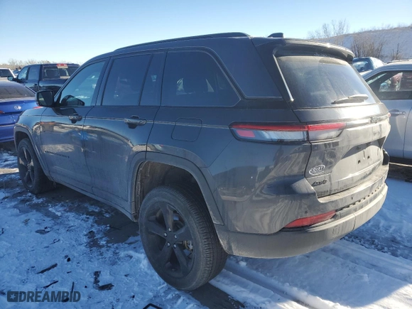 2024 Jeep Grand Cherokee Altitude with VIN 1C4RJHAG6RC706352, listed as a Copart auction lot 41513985 with 11,750 mi miles and Salvage Title. Bid and sale history available at carsss.com. Image 2.