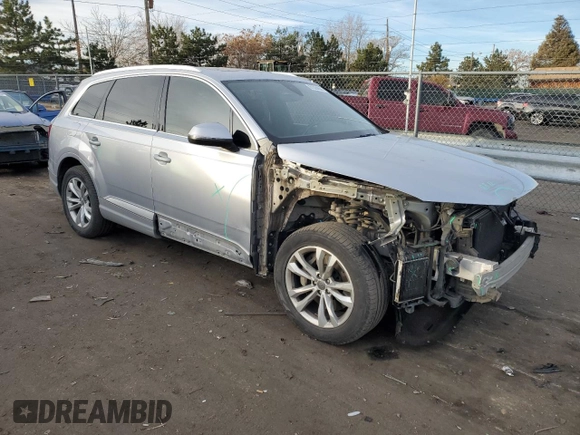 2018 Audi Q7 Premium z VIN WA1AAAF71JD017762, wystawiony jako Copart lot #81324904 z przebiegiem 79 688 mil mil oraz Szkoda całkowita • Salvage title. Historia ofert i sprzedaży dostępna na DreamBid. Obrazek 4.