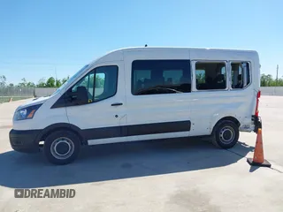 2024 Ford Transit Passenger XL z VIN 1FBAX2C81RKA68648, wystawiony jako IAAI lot #41980956 z przebiegiem 11 942 mil mil oraz . Historia ofert i sprzedaży dostępna na DreamBid. Obrazek 14.