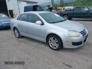 2006 Volkswagen Jetta Edition with VIN 3VWCT71K86M850653, listed as a IAAI auction lot 42264051 with 207,072 mi miles and . Bid and sale history available at DreamBid. Image 1.