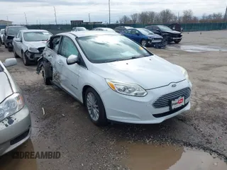 2013 Ford Focus Electric with VIN 1FADP3R49DL273355, listed as a IAAI auction lot 41931111 with 17,078 mi miles and . Bid and sale history available at DreamBid. Image 1.