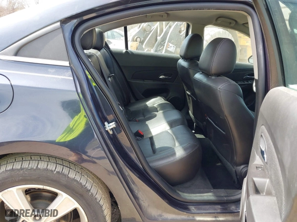 2015 Chevrolet Cruze LT with VIN 1G1PE5SB6F7276591, listed as a IAAI auction lot 41846813 with 118,695 mi miles. Bid and sale history available at carsss.com. Image 8.