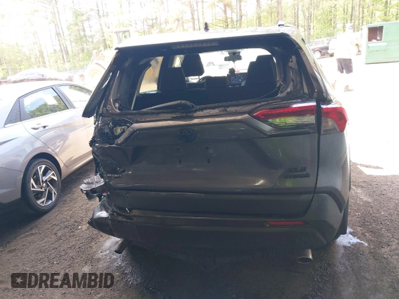 2022 Toyota RAV4 Hybrid XLE with VIN 4T3RWRFVXNU077426, listed as a IAAI auction lot 42067829 with 44,508 mi miles. Bid and sale history available at carsss.com. Image 16.