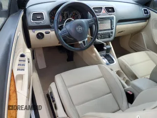 2010 Volkswagen Eos Komfort с VIN WVWBA7AH6AV012998, выставлен на аукционе Copart как лот 60063915 с пробегом 126 673 миль миль и Чистый • Clean title. История ставок и продаж доступна на DreamBid. Изображение 8.