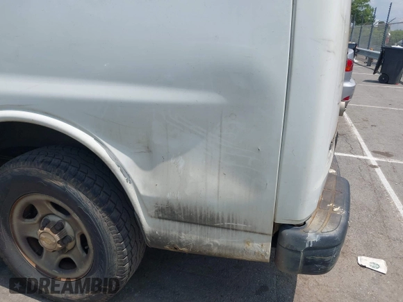 2003 Chevrolet Express Cargo with VIN 1GCFG15X731132818, listed as a IAAI auction lot 42668266 with 473,429 mi miles and . Bid and sale history available at DreamBid. Image 6.