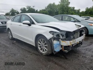 2017 Ford Fusion SE with VIN 3FA6P0H72HR169655, listed as a Copart auction lot 61218355 with 100,253 mi miles and Salvage title. Bid and sale history available at DreamBid. Image 4.