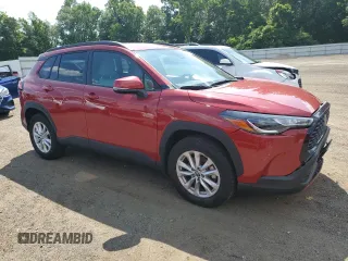 2022 Toyota Corolla Cross LE z VIN 7MUCAABG6NV007698, wystawiony jako Copart lot #61803785 z przebiegiem 31 309 mil mil oraz Szkoda całkowita • Salvage title. Historia ofert i sprzedaży dostępna na DreamBid. Obrazek 4.