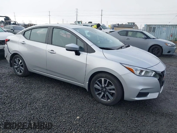 2022 Nissan Versa SV z VIN 3N1CN8EV4NL848302, wystawiony jako IAAI lot #41364363 z przebiegiem 18 556 mil mil oraz . Historia ofert i sprzedaży dostępna na DreamBid. Obrazek 1.