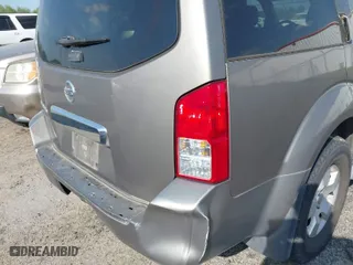 2006 Nissan Pathfinder SE with VIN 5N1AR18U66C661526, listed as a IAAI auction lot 42080428 with 205,044 mi miles. Bid and sale history available at carsss.com. Image 6.