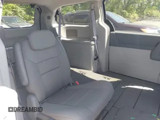 2008 Chrysler Town & Country Touring with VIN 2A8HR54P18R777245, listed as a IAAI auction lot 42241365 with 149,478 mi miles and . Bid and sale history available at DreamBid. Image 8.