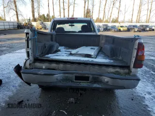 2000 GMC Sierra 1500 with VIN 1GTGC24U2YE195287, listed as a Copart auction lot 43837285 with 250,362 mi miles and Salvage Title. Bid and sale history available at DreamBid. Image 6.