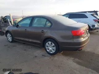 2011 Volkswagen Jetta Sedan SE w/Convenience with VIN 3VWDX7AJ7BM385096, listed as a IAAI auction lot 41298332 with 153,953 mi miles. Bid and sale history available at carsss.com. Image 3.