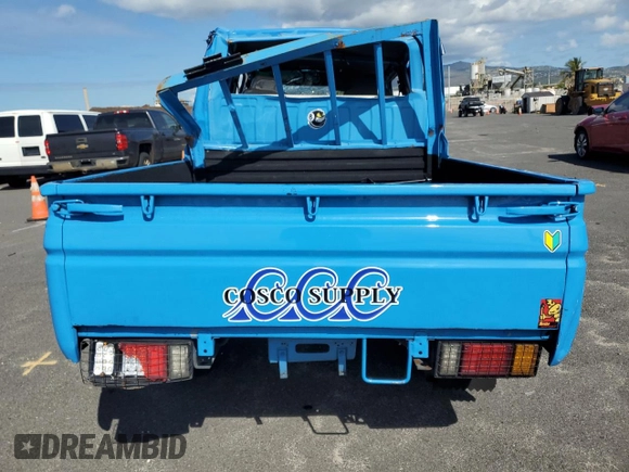 1995 Isuzu Pickup z VIN NHR69C7403921, wystawiony jako Copart lot #44273705 z przebiegiem 126 534 mil mil oraz Szkoda całkowita • Salvage title. Historia ofert i sprzedaży dostępna na DreamBid. Obrazek 6.