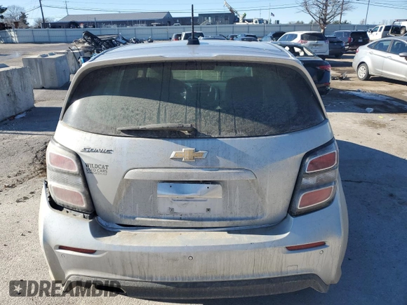 2020 Chevrolet Sonic LT z VIN 1G1JG6SB2L4115299, wystawiony jako Copart lot #41826735 z przebiegiem 120 280 mil mil oraz Szkoda całkowita • Salvage title. Historia ofert i sprzedaży dostępna na DreamBid. Obrazek 6.