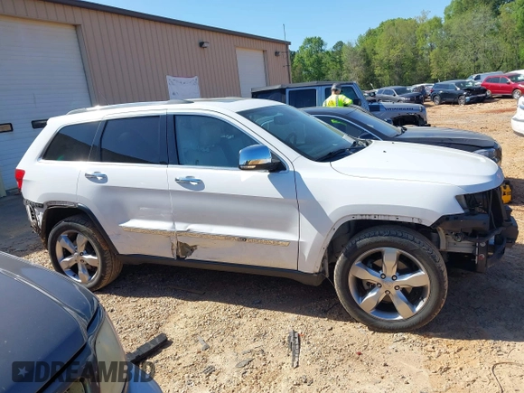 2013 Jeep Grand Cherokee Limited with VIN 1C4RJEBG7DC546133, listed as a IAAI auction lot 41970941 with 146,077 mi miles. Bid and sale history available at carsss.com. Image 14.