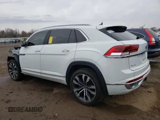 2021 Volkswagen Atlas SEL Premium R-Line with VIN 1V2FE2CA2MC206046, listed as a Copart auction lot 44449843 with 13,805 mi miles and Salvage title. Bid and sale history available at DreamBid. Image 2.