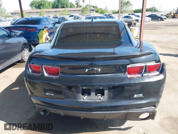 2012 Chevrolet Camaro 1LT z VIN 2G1FB1E31C9176099, wystawiony jako IAAI lot #42032029 z przebiegiem 87 552 mil mil oraz . Historia ofert i sprzedaży dostępna na DreamBid. Obrazek 16.