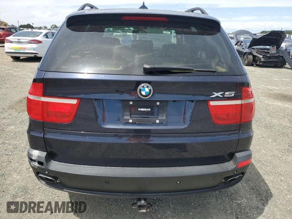 2007 BMW X5 4.8i z VIN 4USFE83537LY64075, wystawiony jako Copart lot #56922745 z przebiegiem 121 828 mil mil oraz Czysty tytuł • Clean title. Historia ofert i sprzedaży dostępna na DreamBid. Obrazek 6.