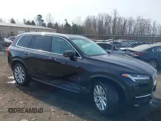 2016 Volvo XC90 T6 Inscription with VIN YV4A22PL5G1023298, listed as a IAAI auction lot 41707152 with 98,365 mi miles. Bid and sale history available at carsss.com. Image 1.