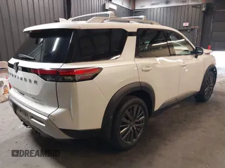 2022 Nissan Pathfinder SL z VIN 5N1DR3CD1NC253112, wystawiony jako IAAI lot #42156033 z przebiegiem 40 025 mil mil oraz . Historia ofert i sprzedaży dostępna na DreamBid. Obrazek 4.