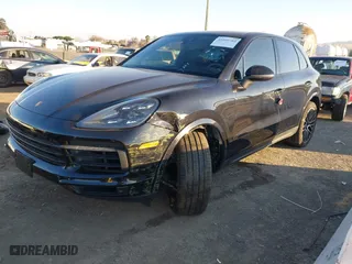 2019 Porsche Cayenne S with VIN WP1AB2AY1KDA61379, listed as a IAAI auction lot 41409783 with 58,333 mi miles. Bid and sale history available at carsss.com. Image 17.