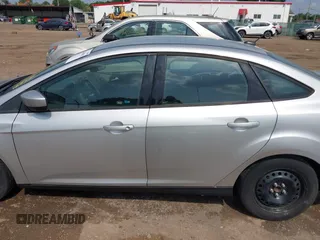 2012 Ford Focus SE с VIN 1FAHP3F25CL354274, выставлен на аукционе IAAI как лот 42560802 с пробегом 198 531 миль миль и . История ставок и продаж доступна на DreamBid. Изображение 15.