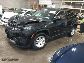 2023 Jeep Grand Cherokee Altitude with VIN 1C4RJHAG8P8709690, listed as a IAAI auction lot 41408724 with 32,972 mi miles. Bid and sale history available at carsss.com. Image 17.