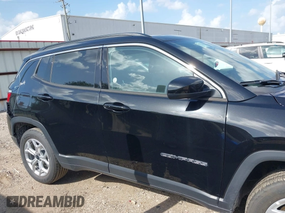 2025 Jeep Compass Latitude с VIN 3C4NJDBN7ST548876, выставлен на аукционе IAAI как лот 42546034 с пробегом 7 724 миль миль и . История ставок и продаж доступна на DreamBid. Изображение 13.