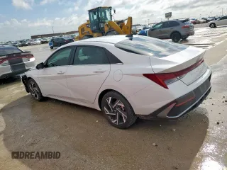 2024 Hyundai Elantra SEL z VIN KMHLS4DG3RU742125, wystawiony jako Copart lot #53405435 z przebiegiem 29 028 mil mil oraz Szkoda całkowita • Salvage title. Historia ofert i sprzedaży dostępna na DreamBid. Obrazek 2.