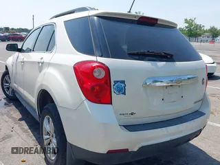 2015 Chevrolet Equinox LT z VIN 1GNALBEK9FZ115113, wystawiony jako IAAI lot #42402174 z przebiegiem 146 666 mil mil oraz . Historia ofert i sprzedaży dostępna na DreamBid. Obrazek 3.