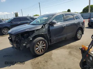 2018 Kia Sorento LX z VIN 5XYPG4A36JG375655, wystawiony jako Copart lot #56294815 z przebiegiem 65 771 mil mil oraz Szkoda całkowita • Salvage title. Historia ofert i sprzedaży dostępna na DreamBid. Obrazek 1.