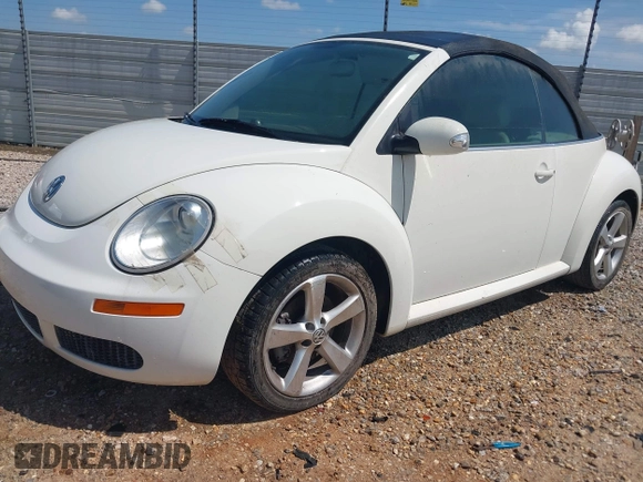 2007 Volkswagen Beetle Triple White with VIN 3VWFF31Y77M421510, listed as a IAAI auction lot 42682813 with 113,766 mi miles and . Bid and sale history available at DreamBid. Image 2.