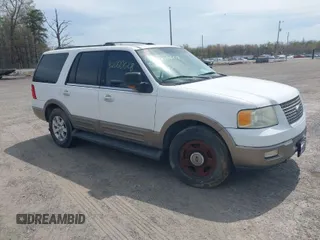 2003 Ford Expedition Eddie Bauer with VIN 1FMFU18L13LA69992, listed as a IAAI auction lot 42000608 with 1 mi miles. Bid and sale history available at carsss.com. Image 1.