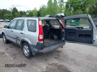 2006 Honda CR-V LX with VIN JHLRD78596C035974, listed as a IAAI auction lot 42119043 with 259,936 mi miles and . Bid and sale history available at carsss.com. Image 3.