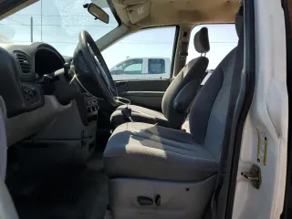 2007 Dodge Grand Caravan SE with VIN 1D4GP24R97B131542, listed as a Copart auction lot 52288185 with 203,695 mi miles and Salvage Title. Bid and sale history available at DreamBid. Image 7.