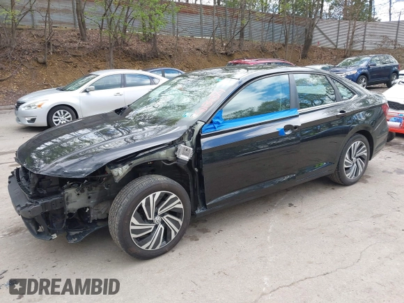 2020 Volkswagen Jetta SEL with VIN 3VWE57BU2LM081811, listed as a IAAI auction lot 42134394 with 96,121 mi miles and . Bid and sale history available at DreamBid. Image 22.