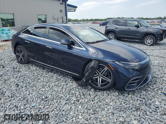 2022 Mercedes-Benz EQS 580 z VIN W1KCG4EB1NA021781, wystawiony jako Copart lot #53314125 z przebiegiem 22 867 mil mil oraz Nie do naprawy. Historia ofert i sprzedaży dostępna na DreamBid. Obrazek 4.