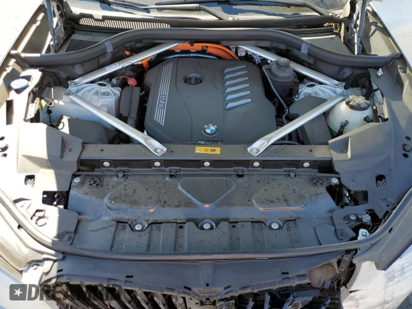 2023 BMW X5 xDrive45e z VIN 5UXTA6C02P9P99227, wystawiony jako Copart lot #50364625 z przebiegiem Nie podano mil oraz Szkoda całkowita • Salvage title. Historia ofert i sprzedaży dostępna na DreamBid. Obrazek 13.