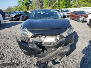 2017 Nissan Maxima SR with VIN 1N4AA6AP0HC425802, listed as a Copart auction lot 49963825 with 91,215 mi miles and Salvage Title. Bid and sale history available at carsss.com. Image 5.