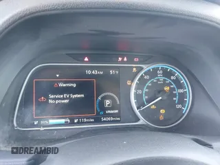 2019 Nissan LEAF SV z VIN 1N4AZ1CP6KC304997, wystawiony jako IAAI lot #42090564 z przebiegiem 54 069 mil mil oraz . Historia ofert i sprzedaży dostępna na DreamBid. Obrazek 17.