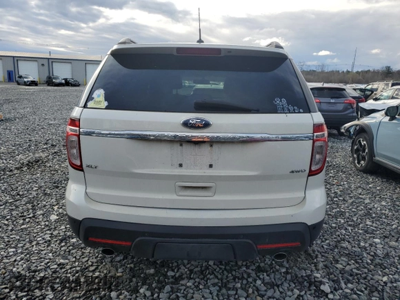 2011 Ford Explorer XLT with VIN 1FMHK8D81BGA74500, listed as a Copart auction lot 50613475 with 204,447 mi miles and Non Repairable. Bid and sale history available at DreamBid. Image 6.