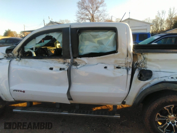 2023 GMC Canyon 4WD AT4 with VIN 1GTP6DEK0P1260420, listed as a IAAI auction lot 41864560 with 1 mi miles. Bid and sale history available at carsss.com. Image 14.