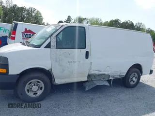 2018 Chevrolet Express Cargo Van with VIN 1GCWGAFP3J1270397, listed as a IAAI auction lot 41935825 with 1 mi miles. Bid and sale history available at carsss.com. Image 14.