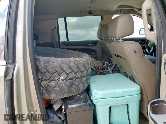 2015 Chevrolet Suburban LT with VIN 1GNSCJKC0FR153454, listed as a Copart auction lot 62672615 with 184,498 mi miles and Salvage title. Bid and sale history available at DreamBid. Image 10.