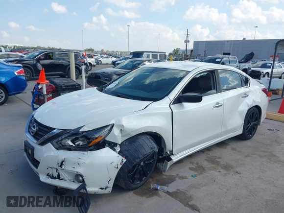 2017 Nissan Altima SV z VIN 1N4AL3AP3HC476185, wystawiony jako IAAI lot #40580202 z przebiegiem 118 710 mil mil oraz . Historia ofert i sprzedaży dostępna na DreamBid. Obrazek 18.