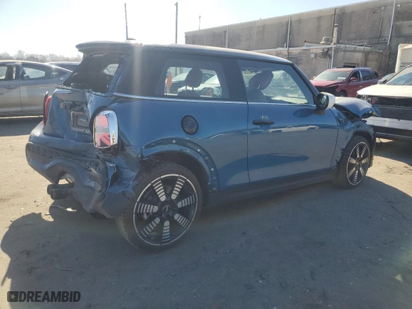 2024 MINI Hardtop 2 Door Cooper S with VIN WMW53DH0XR2U63903, listed as a Copart auction lot 48681435 with 4,686 mi miles and Salvage Title. Bid and sale history available at carsss.com. Image 3.